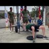 Hegseth e la sfida con i Marines, lo show con il bilanciere alla panca
