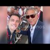 Prende due settimane di ferie per scattarsi selfie con le star, a Venezia 2026 c’è “l’acchiappavip”