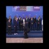 Trump ‘boccia’ le sneaker di Rama al vertice Nato – Video