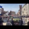 ‘Ciao Sandro’, a Milano l’ultimo saluto a Mazzola: l’arrivo del feretro alla basilica di