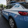 Roma, lancia sassi dal Muro Torto sulle auto: 29enne arrestato. Colpita anche auto della Polizia Locale