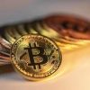 Bitcoin ai massimi, sopra i 122mila dollari
