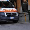 Milano, donna accoltellata al volto: è caccia all’aggressore