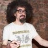 Caparezza torna in concerto dopo quattro anni, l’annuncio a sorpresa