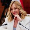 Meloni chiude intese per 4 miliardi con Kazakistan. Martedì incontro con Macron per ‘ricucire’