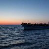 Migranti, raffica di sbarchi a Lampedusa: arrivate quasi 700 persone in poche ore
