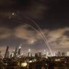 Iran attacca Israele con missili ipersonici. Khamenei: “La battaglia ha inizio”