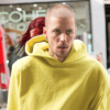 Justin Bieber, lo scontro con i paparazzi e lo sfogo sui social: “So di essere rotto”