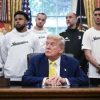 Trump parla di guerra Iran-Israele, la Juve ascolta nello Studio Ovale