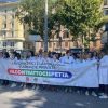 Farmacie, dipendenti in protesta a Roma: “Umiliati, vogliamo stipendi dignitosi”