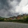 Maltempo al Nord, voli dirottati per forti temporali. Violento nubifragio a Como