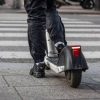 Monopattini elettrici, in arrivo la targa (e l’assicurazione)