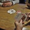 Rissa al centro anziani, pugno in faccia a un 97enne per… una partita a scopa