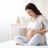 Utero in affitto, “non poter diventare madri è una malattia”: appello alla premier Meloni