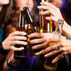 Alcol, esperto: “Allarme binge drinking tra minori, a rischio fegato e cervello”