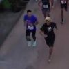 Brasile, corre una gara ubriaco e in ciabatte. Premiato con una medaglia al traguardo