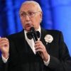 Da ‘baudeggiare’ a ‘pippobaudista’, i neologismi ispirati a Pippo Baudo
