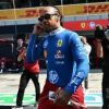 Hamilton, da una Rossa… all’altra per il Gp di Monza: Lewis arriva all’Autodromo in Ducati