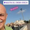 “Ma che s’è visto che stavo al pontile di Ostia?”, su Venezia la gag del comico Fabio Avaro