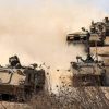 Media: “Carri armati israeliani entrati a Gaza City, in corso raid aerei”