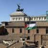 Roma, bandiera palestinese sul Campidoglio. La rabbia della Comunità Ebraica: “Scelta divisiva”