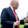 Trump, il giornalista e la domanda sugli affari: “Stai zitto”
