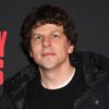 “Dono il rene a uno sconosciuto”, la scelta di Jesse Eisenberg