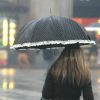 Sole e meno caldo sull’Italia, la pioggia resiste al Sud: le previsioni meteo