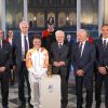 Milano-Cortina, la fiamma olimpica è arrivata in Italia ed è stata consegnata a Mattarella