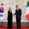 Meloni in Corea del Sud, vede Lee: “Rafforzare dialogo e cooperazione”