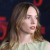 Maya Hawke si è sposata, alla cerimonia i colleghi di ‘Stranger Things’ – Le immagini