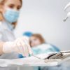 Gas esilarante contro la paura del dentista, sedazione cosciente per riavvicinare gli italiani alle cure