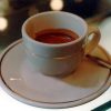 Ti porti la tazzina al bar? Il caffè costa solo 50 centesimi