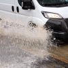 Nubifragio su Roma, strade allagate e traffico in tilt: giornata da incubo