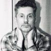 Giornata fibromialgia, la denuncia dello scrittore Fabio Maria Salvatore: “Ogni mese 500 euro per stare in piedi, senza tutele”