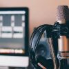 Non solo musica, l’IA ora punta ai podcast