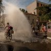 Caldo senza fine, Europa a fuoco: Germania e Gran Bretagna da record. Parigi vieta l’alcol: “Ospedali in tilt”