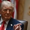 Iran-Usa, Trump: “Controlliamo Hormuz al 100%. Risarcimento a Teheran? Dovrei chiederlo io”
