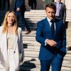 Meloni ritrova Macron, si scioglie il ‘gelo’ sotto il sole di Antibes: “Iniziativa in Libano”