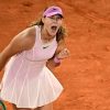 Roland Garros, la russa Andreeva è la prima finalista: nessuna stretta di mano con l’ucraina Kostyuk