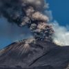 Nube di cenere sull’Etna, all’aeroporto di Catania sospese le attività di volo