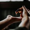 Un alleato dalla natura per pelle e capelli da sogno: scopri l’olio di rosmarino