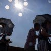 Domenica di sole e gran caldo sull’Italia, ancora bollini arancioni: le città più ‘bollenti’