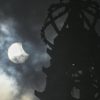 Eclissi solare, attenzione agli occhi: “Per guardarla gli occhiali da sole non bastano”