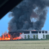 Maxi incendio a Finale Emilia, in fiamme capannone industriale. L’Ausl: “Finestre chiuse e condizionatori spenti”