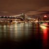 Si lancia nudo dal ponte di Brooklyn, sopravvissuto a volo di 85 metri – Guarda