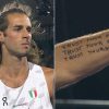 Tamberi oro nel salto in alto, il messaggio sul braccio: “Fidati di te”
