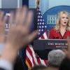Trump, la portavoce Karoline Leavitt lascia l’incarico. Il presidente: “La capisco”