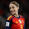 Va a giocare in Arabia, cancella dai social le foto di figlia e compagna: il ‘caso’ della calciatrice Esther Gonzalez