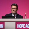 Brexit, svolta nel Regno Unito: Burnham apre al rientro nell’Ue. Macron: “Sareste i benvenuti”